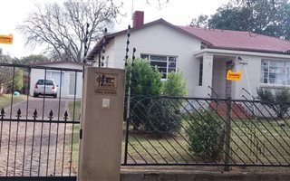 Bachelor apartment in Grahamstown