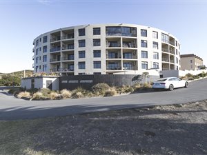 2 Bed Apartment in Nahoon Beach