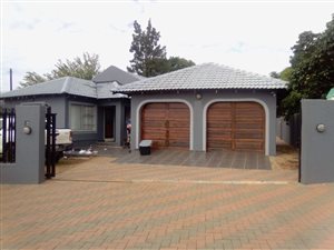 3 Bedroom House in Flora Park