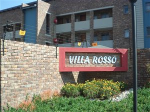 2 Bed Apartment in Rooihuiskraal North