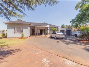 3 Bed House in Daggafontein