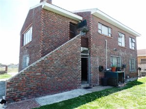 5 Bedroom House in Wavecrest