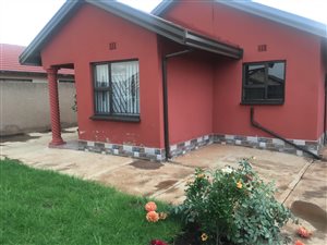 3 Bed House in Protea Glen