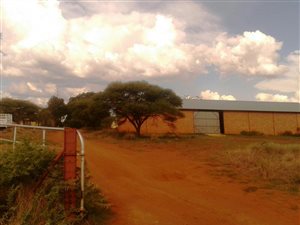 2721 ha Farm in Warrenton