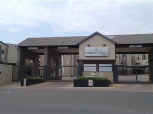 2 Bed Townhouse in Ruimsig