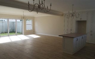 3 Bedroom Townhouse in Constantia