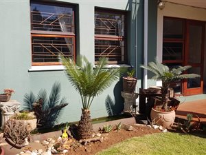 2 Bed Apartment in Lakefield