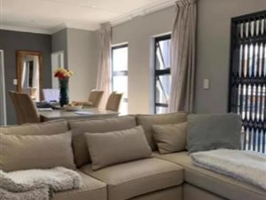3 Bed Apartment in Roodepoort Central