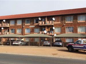 2 Bed Apartment in Witpoortjie