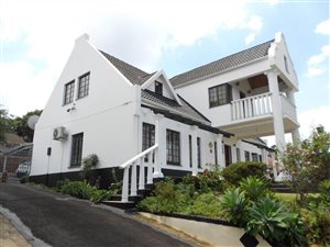 5 Bed House in Belfort Estate