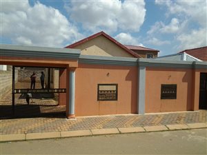 2 Bed House in Zola