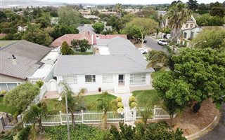 4 Bedroom House in Stellenberg