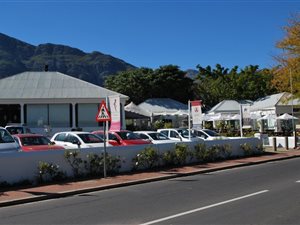 72 m² Commercial space in Franschhoek