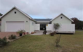 3 Bedroom House in Meedingsride