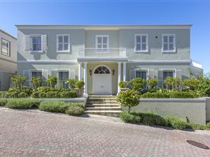 4 Bed House in Higgovale