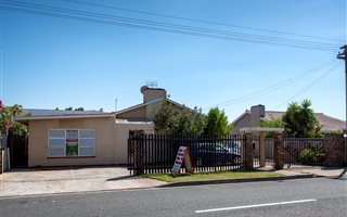 3 Bedroom House in Ottery