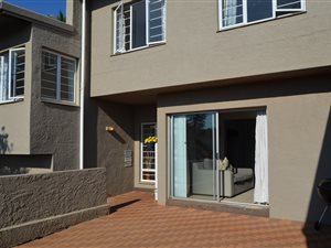 4 Bed Duplex in Sunningdale