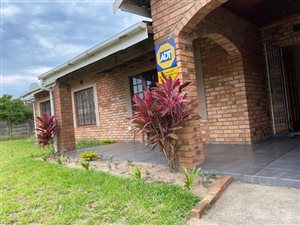 4 Bed House in Aquadene