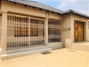 3 Bed House in African Jewel