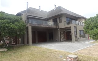 5 Bedroom House in Suiderstrand
