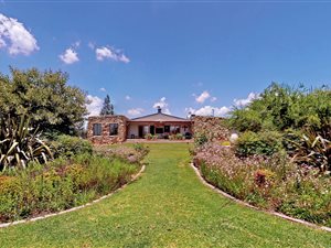 4.7 ha Farm in Sterkfontein and surrounds