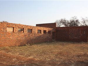 2.1 ha Land available in Kameeldrift West