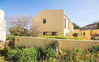 3 Bedroom Townhouse in Montclair