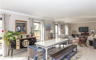 4 Bedroom House in Tokai