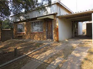 3 Bed House in Chloorkop