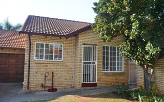 3 Bedroom Townhouse in Die Wilgers