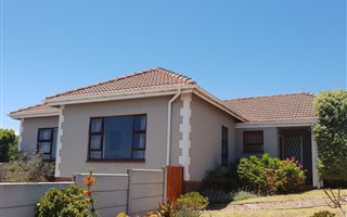 3 Bedroom House in Vredenburg