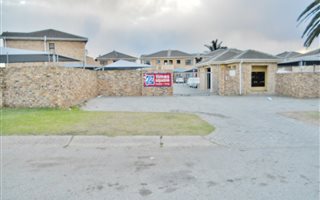 3 Bedroom Apartment in Linton Grange