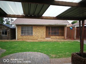 2 Bed Flat in Dersley