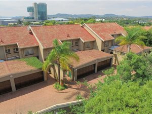 3 Bed Townhouse in Waterkloof Glen