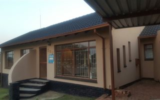 3 Bedroom House in Grobler Park