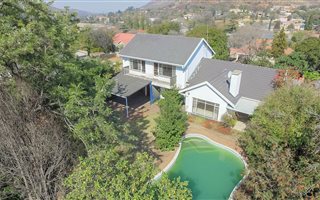 4 Bedroom House in Mondeor