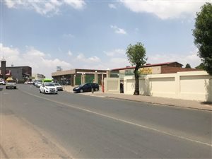 305 m² Commercial space in Primrose