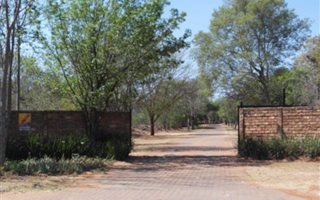 3 Bedroom House in Raslouw AH