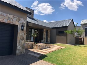 3 Bed House in Midstream Ridge Estate