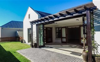 3 Bedroom House in Kraaibosch
