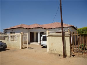 3 Bed House in Temba