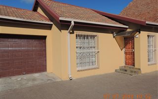 2 Bedroom Townhouse in Secunda