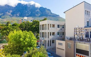 2 Bedroom Apartment in Oranjezicht