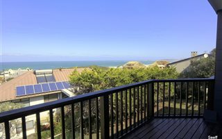 4 Bedroom House in Brenton on Sea