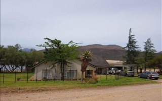 660 ha Farm in De Rust