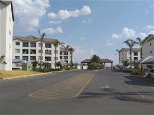 2 Bed Apartment in Noordwyk