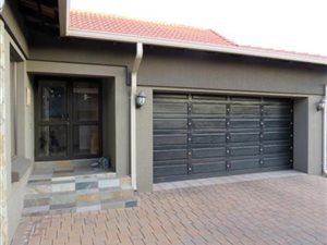 4 Bed House in Emfuleni Golf Estate