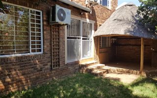 3 Bedroom Townhouse in Wilgeheuwel