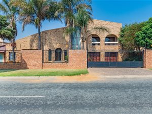 6 Bed House in Rynsoord