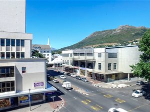 440 m² Retail Space in Paarl